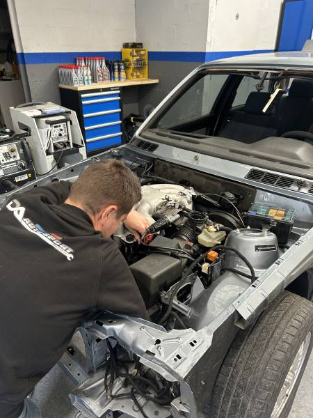 Restauration complète BMW E30 325i de 1987 à Lyon